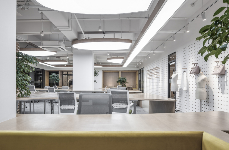 上海女裝工作室設(shè)計風格以及裝修技巧